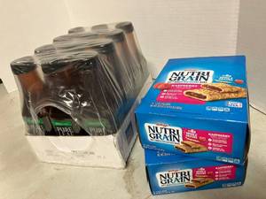 lot 22 image: Pure Leaf Tea and Nutrigrain Bars