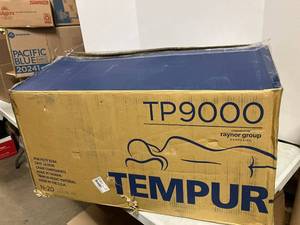 lot 3 image: Tempurpedic TP9000 Office Chair