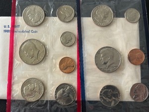 lot 159 image: 1981 P & D Mint Set