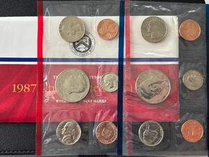 lot 162 image: 1987 P & D Mint Set
