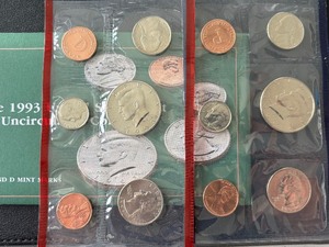 lot 167 image: 1993 P & D Mint Set