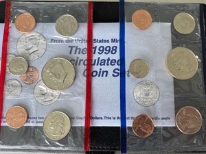 lot 169 image: 1998 P & D Mint Set