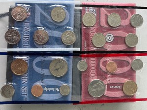 lot 170 image: 2000 P & D Mint Set