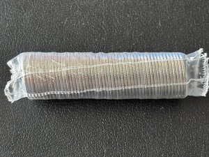 lot 105 image: Canadian Dime Roll