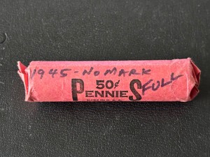 lot 123 image: 1945 Lincoln Cent Roll