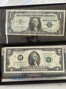 lot 90 image: Blue and Green Seal Currency