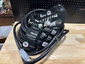 lot 5 image: Flextreme Contractor Grade 100 Foot 58 Hose