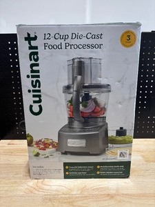 lot 19 image: Cuisinart Food Processor