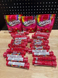 lot 33 image: Skittles and Skittles Gummies