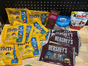 lot 45 image: Assorted Food Items