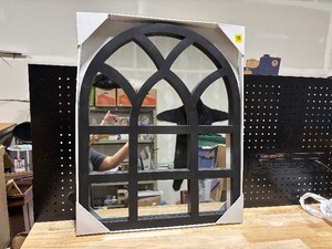 lot 64 image: Decorative Mirror