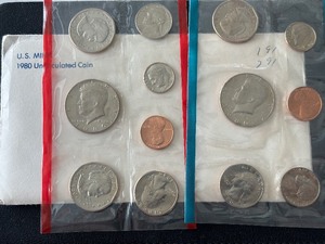 lot 29 image: 1980 P & D Mint Set