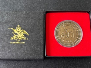 lot 97 image: Anheuser Busch Clydesdale Bronze Coin