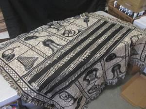 lot 148 image: (CSB) Musical Theme Throw Blanket...