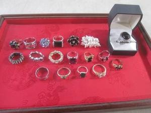 (CNTR) Assorted Fashion Rings...