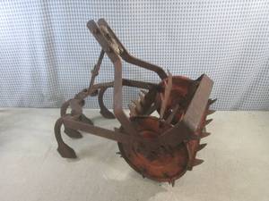 (CS) Vintage Push Plow Garden Culti...