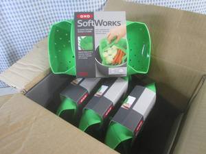 lot 87 image: (BSB) 4 Soft Works Silicone Pressur...