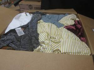 lot 88 image: (A-2) Big Box Full of Assorted Wome...