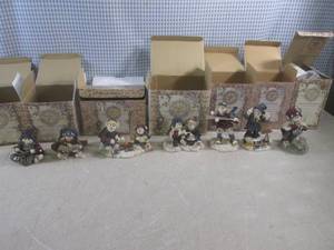 lot 94 image: (EW3) Assorted Boyds Bears & Friend...