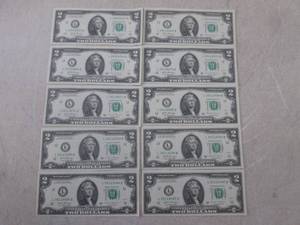lot 102 image: (CNTR) 10 Uncirculated $2 Bills...