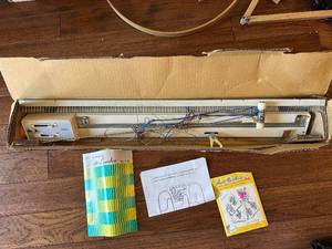 lot 7S image: Brother Knit-Leader KL-116 Knitting Machine with Manuals