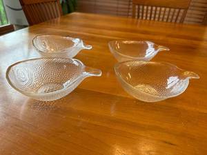 lot 24S image: Set of 4 Arcoroc France Poisson Glass Flounder Fish Shaped Textured Glass Bowls