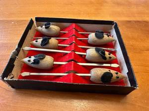 lot 25S image: Set of 6 MCM Viking Teak Cheese Picks with Mouse Design
