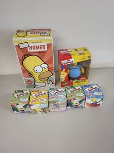 lot 3GS image: The Simpsons Collectible Set Action Figures and Watches