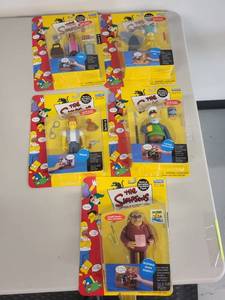 lot 5GS image: Set of 5 The Simpsons Interactive Figures - Carl, Sideshow Mel, Snake, Captain McCallister, Bleeding Gums Murphy
