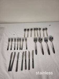 lot 17G image: Mixed Set of Stainless Steel and Silver Plated Flatware