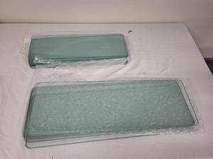 lot 21G image: Set of 8 Rectangular Glass Shelves with Brass Brackets
