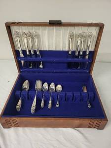 lot 26G image: Vintage Silverware Set in Wooden Case - 43 Piece