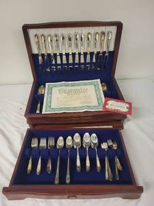 lot 27G image: Wm. Rogers Silverplate Flatware Set in Wooden Case