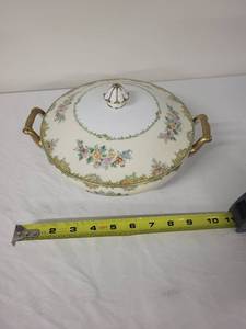 lot 30G image: Vintage Noritake Floral Tureen with Lid and Gold Handles