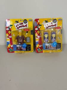 lot 33G image: Set of 2 The Simpsons Interactive Figures Kent Brockman and Sherri & Terri