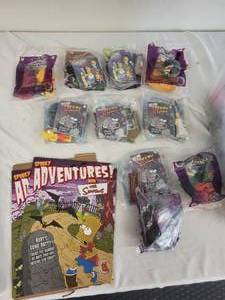 lot 57G image: Collection of The Simpsons Spooky Light-Ups and Creepy Classics