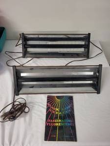 lot 65G image: Pair of Vintage Black Light Fixtures with Fascinating Fluorescence Booklet