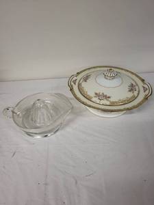 lot 79G image: Noritake Japan Porcelain Tureen with Lid and Glass Juicer