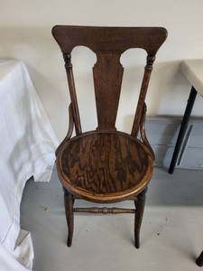 lot 125G image: Antique Oak Wood Dining Chair with Decorative Backrest