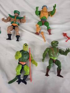 lot 130G image: Set of 4 Vintage he-man Action Figures with Accessories
