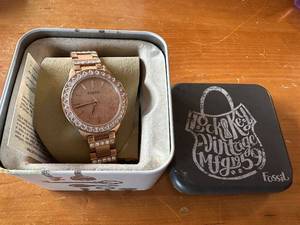 lot 135G image: Fossil Rose Gold Womens Watch with Crystal Accents