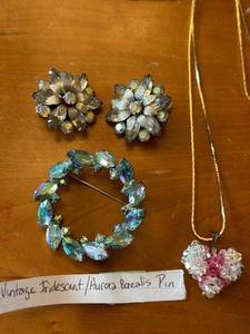 lot 150G image: Vintage Iridescent Aurora Borealis Jewelry Set