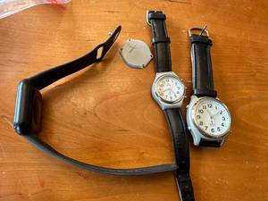 lot 162G image: Collection of 3 Wristwatches Including Analog and Smartwatch Parts