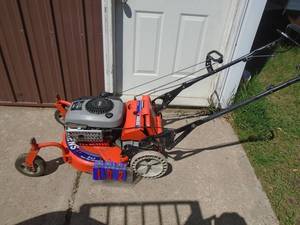 lot 102 image: Ariens 3 in 1 21 6.5 hp mower. Used condition. Tested & works. As shown.