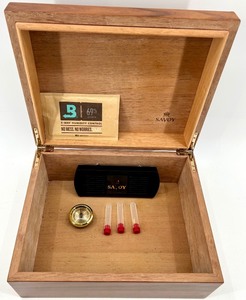 lot 12 image: Savoy Wooden Humidor with Hygrometer and Humidity Control
