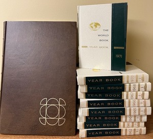 lot 33 image: Collection of World Book Year Books (1965-1971)