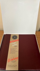 lot 73 image: Webway Classic Leather Photo Album - Holds Up to 700 Prints - NEW
