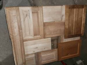 lot 16 image: 200 cabinet doors
