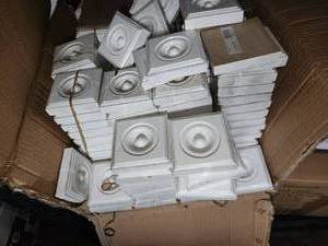 lot 36 image: 190 white trim rosettes