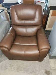 lot 8 image: Leather recliner missing power cord